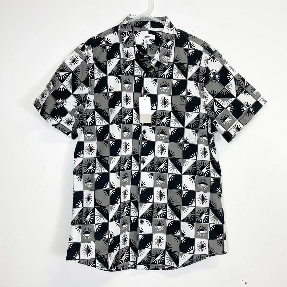 NEW BP Shirt Mens Medium Black Gray Patterned Short Sleeve Shirt Button Up NWT
